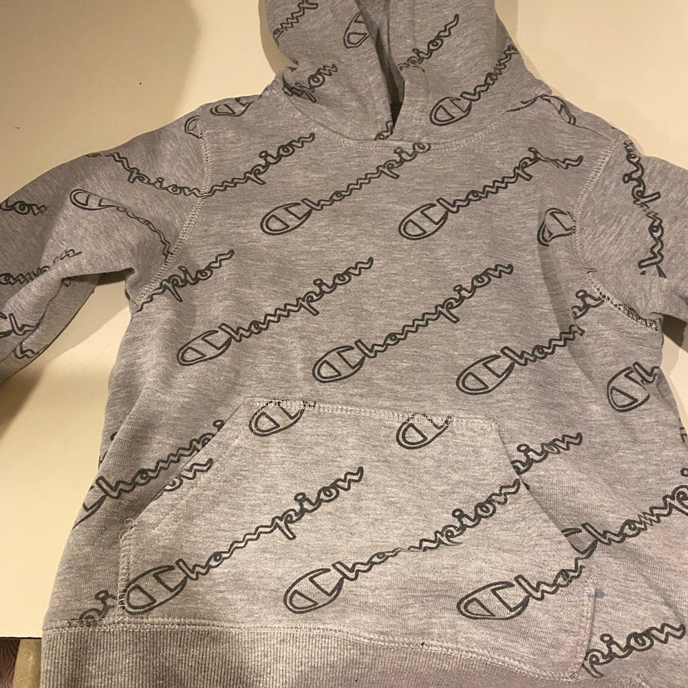Boys bundle sizes 6-8 2 Nike jackets 8 pants 1 hoodie and 3 shirts